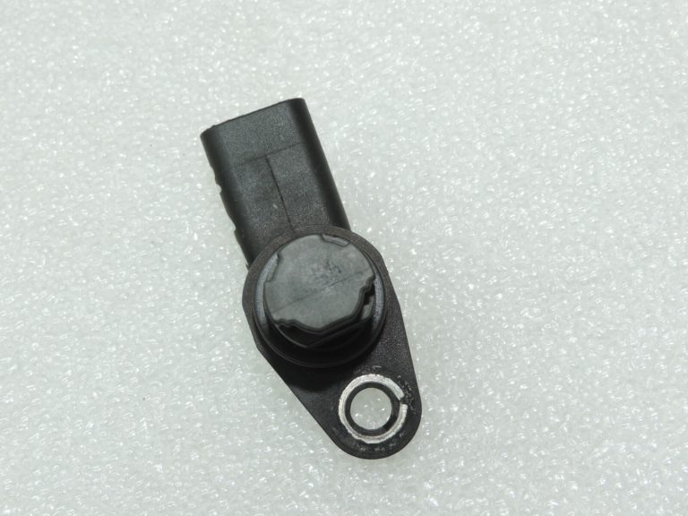 Renault M9R V9X 2.0 3.0 dCi sadales vārpstas sensors 2373100Q0C