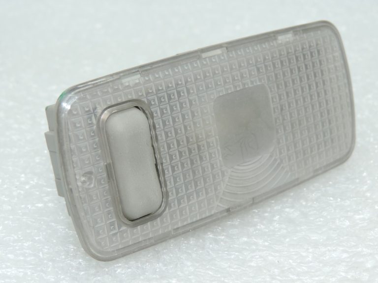 Oriģināls Nissan X-Trail T31 salona apgaismojums (L) 264659Y000 26465-9Y000