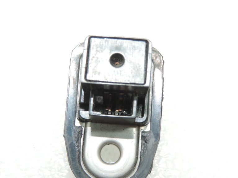 Oriģināls Nissan X-Trail T31 durvju kontaktu slēdzis 25360AD000 25360-AD000