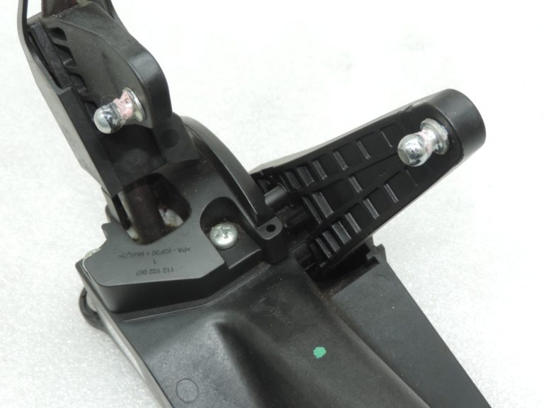 Oriģinālā Nissan X-Trail T31 pārnesumu svira 6 pakāpju manuālā pārnesumkārba 34101JD500