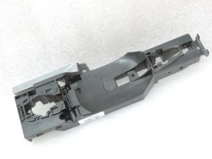 Oriģinālais Nissan Qashqai II (J11) Durvju roktura rāmis priekšējais aizmugurējais labais 806105FD0B