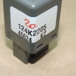 Oriģināls Nissan Navara II D40 Elektriskā logu regulatora relejs 2-polu 24330C9900