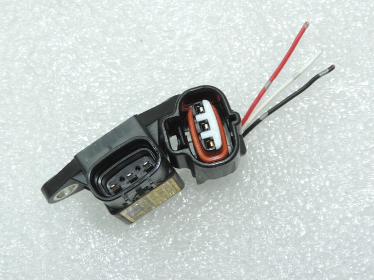 Oriģinālais Nissan Navara II D40 3.0 dCi 4×4 virsbūves slīpuma leņķa slīpuma sensors