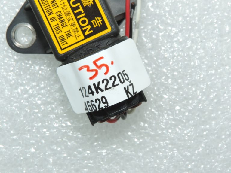 Oriģinālais Nissan Navara II D40 3.0 dCi 4×4 virsbūves slīpuma leņķa slīpuma sensors