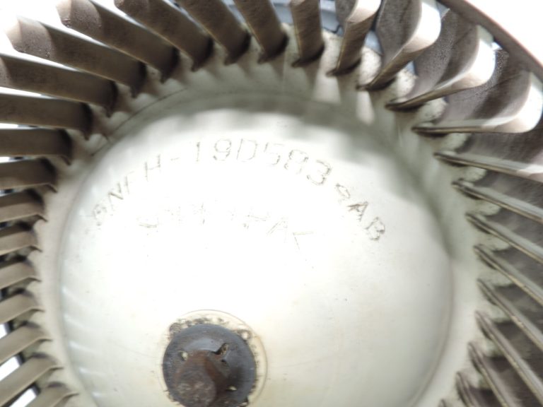 Oriģinālais Nissan Navara II D40 sildītāja ventilatora ventilatora motors 27226EA01A