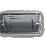 Oriģinālā Nissan Navara II D40 priekšējā paneļa ventilācijas atveres labā 681345X05A 68219M