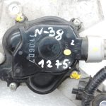 Nissan Navara II D40 Priekšējais tīrītāja motors Vējstikla tīrītāja motors 28815EB400