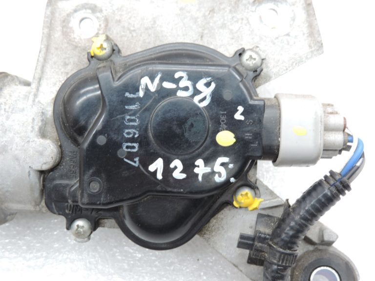 Nissan Navara II D40 Priekšējais tīrītāja motors Vējstikla tīrītāja motors 28815EB400