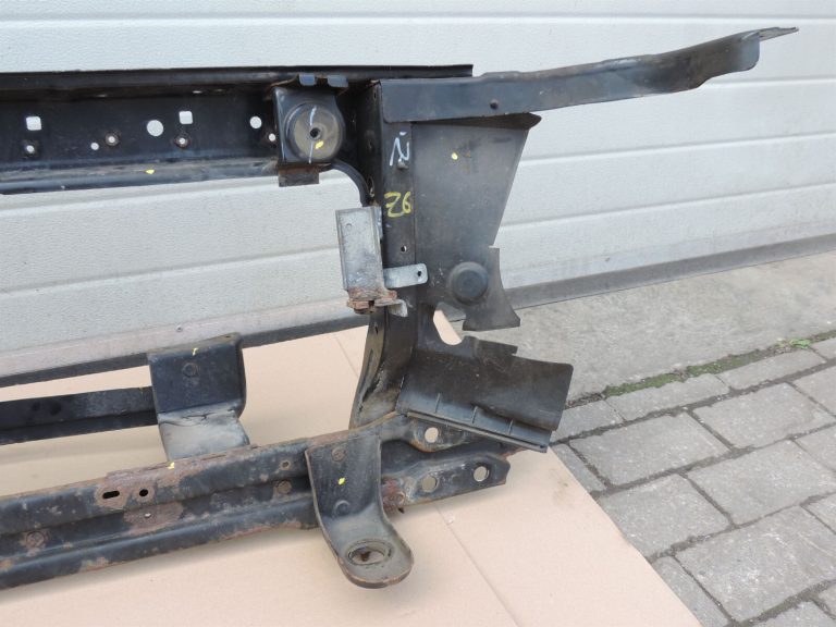 Nissan Navara II D40 3.0DCi 4×4 Priekšējais bamperis priekšējais rāmis F25005X2MA