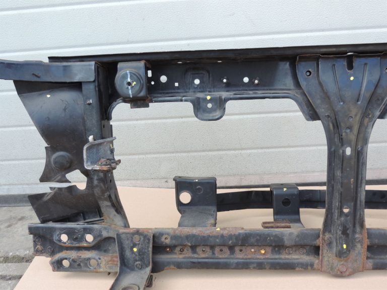 Nissan Navara II D40 3.0DCi 4×4 Priekšējais bamperis priekšējais rāmis F25005X2MA
