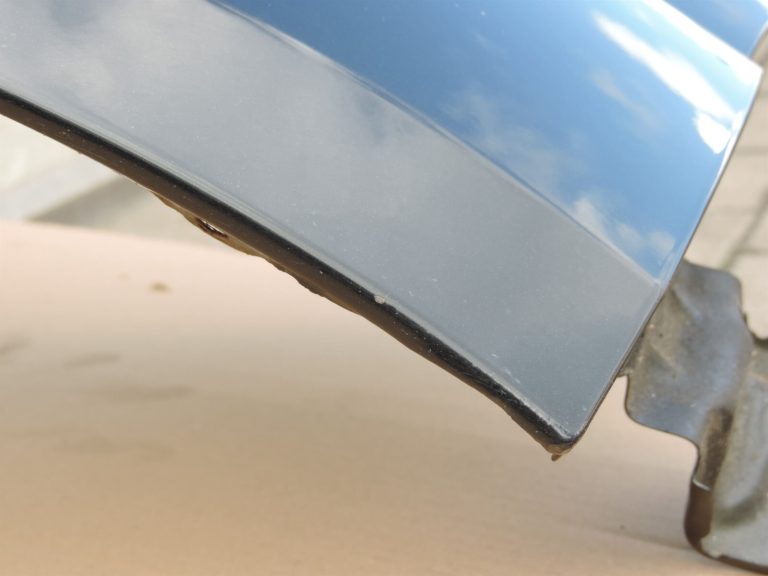 Nissan Navara II D40 NP300 priekšējais labās puses dubļusargs – krāsa – GN0
