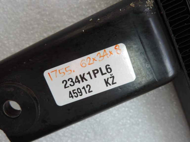 Oriģināls Nissan Navara II D40 3.0d automātiskās transmisijas eļļas dzesētājs DEFECTIVE 216065X21A