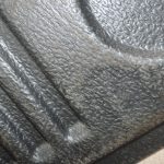Oriģināls Nissan Navara II D40 aizmugurējo durvju pārsegs bagāžas nodalījuma durvju iekšējam panelim