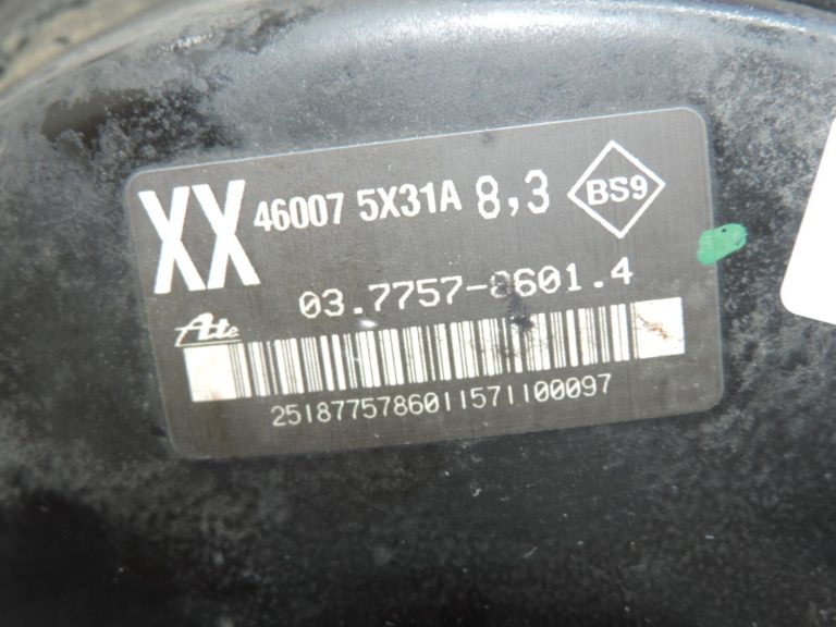 Oriģinālais Nissan Navara II D40 3.0 dCi bremžu pastiprinātājs 472105X31A 460075X31A