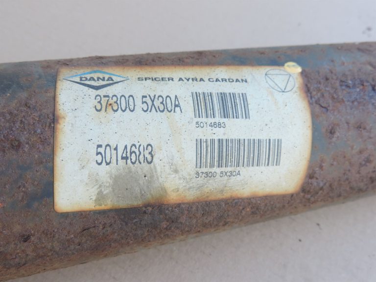 Nissan Navara II D40 3.0DCi V6 4X4 Aizmugurējā piedziņas vārpsta L=1523,1