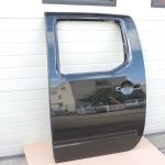 Nissan Navara II D40 NP300 Aizmugurējās kreisās durvis – Krāsa – GN0