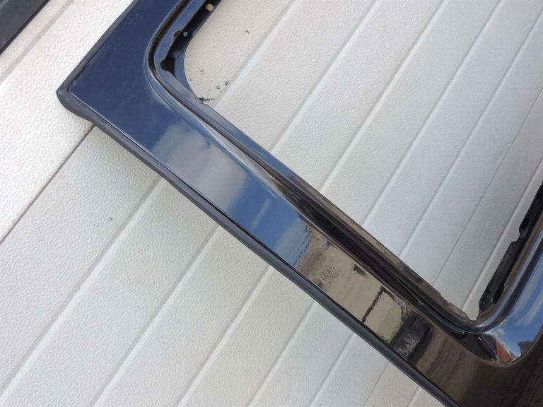 Nissan Navara II D40 NP300 Aizmugurējās kreisās durvis – Krāsa – GN0