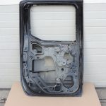 Nissan Navara II D40 NP300 Aizmugurējās kreisās durvis – Krāsa – GN0