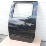 Nissan Navara II D40 NP300 Aizmugurējās kreisās durvis – Krāsa – GN0