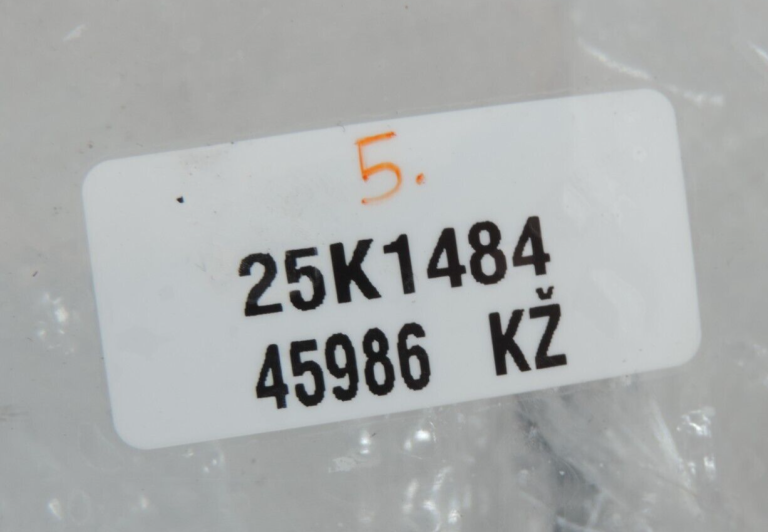 Oriģināls Nissan Navara II D40 3.0 dCi gaisa filtra korpusa kronšteins 16598EC00A