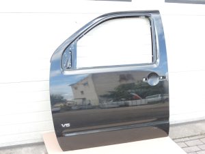Nissan Navara II D40 NP300 priekšējās kreisās durvis priekšējās kreisās durvis - Krāsa - GN0
