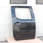 Nissan Navara II D40 NP300 Aizmugurējās labās durvis Aizmugurējās labās durvis – Krāsa – GN0