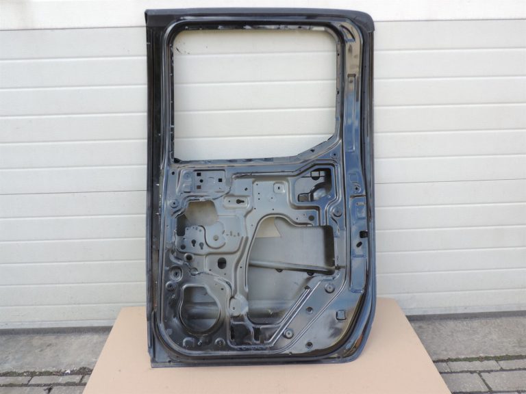 Nissan Navara II D40 NP300 Aizmugurējās labās durvis Aizmugurējās labās durvis – Krāsa – GN0