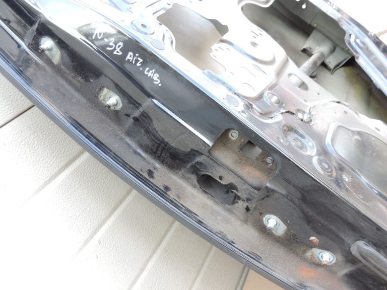 Nissan Navara II D40 NP300 Aizmugurējās labās durvis Aizmugurējās labās durvis – Krāsa – GN0