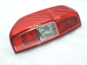 Oriģināls Nissan Navara II (D40) facelift aizmugurējais kreisais lukturis 26555EB38B
