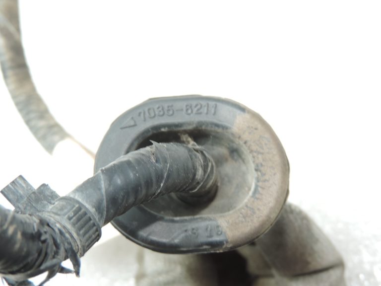 Oriģināls Nissan Navara II D40 aizmugurējās instalācijas kabelis 260255X60A