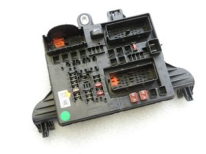 Opel Insignia A 08-13 CDTi 2.0 118KW Drošinātāju kārba centrālā elektroinstalācija 13277321