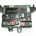 Opel Insignia A Drošinātāju kārba Releju kaste 13277322 13277322NF 6238738