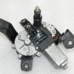 Opel Astra J 5 durvju aizmugurējā stikla tīrītāja motors 13256917 1273096 Oriģināls