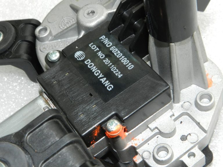 Opel Astra J 5 durvju aizmugurējā stikla tīrītāja motors 13256917 1273096 Oriģināls