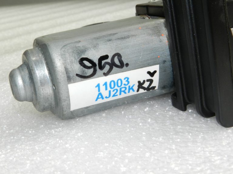 Opel Astra J 5 durvju aizmugurējā stikla tīrītāja motors 13256917 1273096 Oriģināls