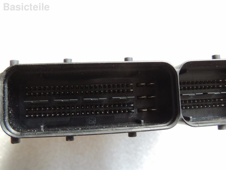 Opel Astra J Insignia A Meriva B Dzinēja vadības bloks 55577619 0281017453 EDC17C19
