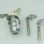 Oriģinālā Opel Insignia B durvju slēdzene ar 2x atslēgu komplektu 13589535 13510391