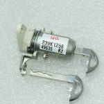 Oriģinālā Opel Insignia B durvju slēdzene ar 2x atslēgu komplektu 13589535 13510391