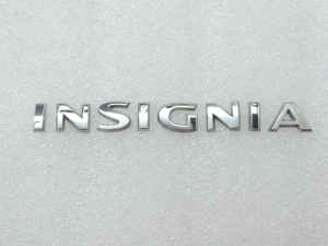 Oriģinālā Opel Insignia B hroma emblēma INSIGNIA 13409223 YR00252280