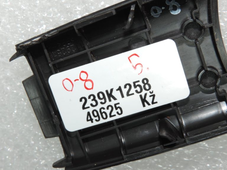 Oriģinālais Opel Insignia B vāks priekšējais kreisais labais 84022962