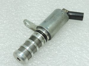 Oriģinālais Opel Insignia B 1.5 Turbo sadales vārpstas fāzes elektromagnētiskais vārsts 12671373