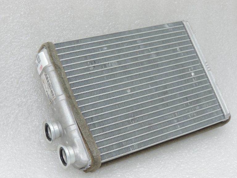 Oriģinālais Opel Insignia B siltummainis, apkures radiators 39141057 39158689