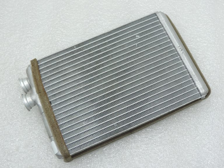 Oriģinālais Opel Insignia B siltummainis, apkures radiators 39141057 39158689