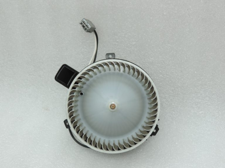 Oriģinālais Opel Insignia B gaisa kondicioniera sildītāja ventilators 39027941 39146851