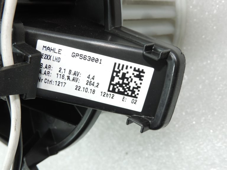 Oriģinālais Opel Insignia B gaisa kondicioniera sildītāja ventilators 39027941 39146851
