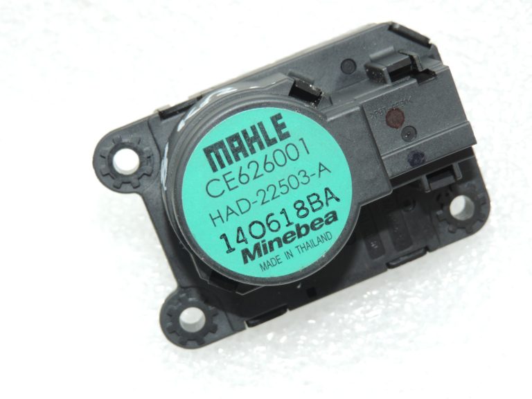 Oriģinālais Opel Insignia B sildītāja vāka piedziņa 39046731