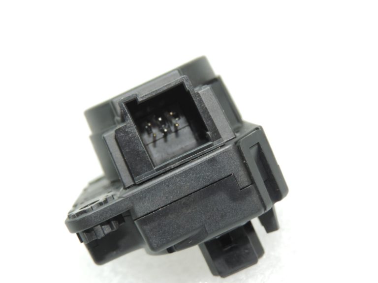 Oriģinālais Opel Insignia B sildītāja vāka piedziņa 39046731