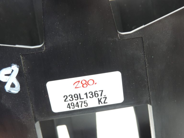 Oriģinālais Opel Insignia B radio informācijas un izklaides ierīču turētāja rāmis 39126563