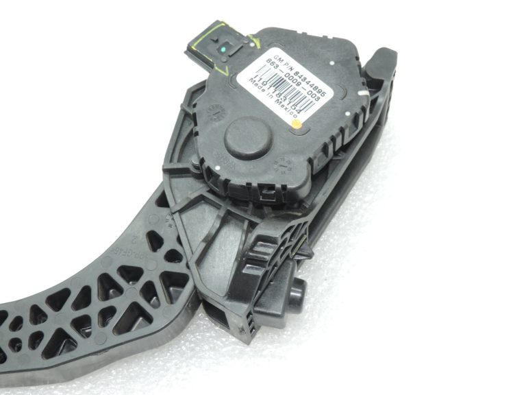 Oriģinālais Opel Insignia B akseleratora pedālis 84344895 84657610