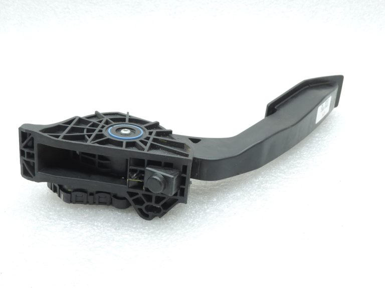 Oriģinālais Opel Insignia B akseleratora pedālis 84344895 84657610
